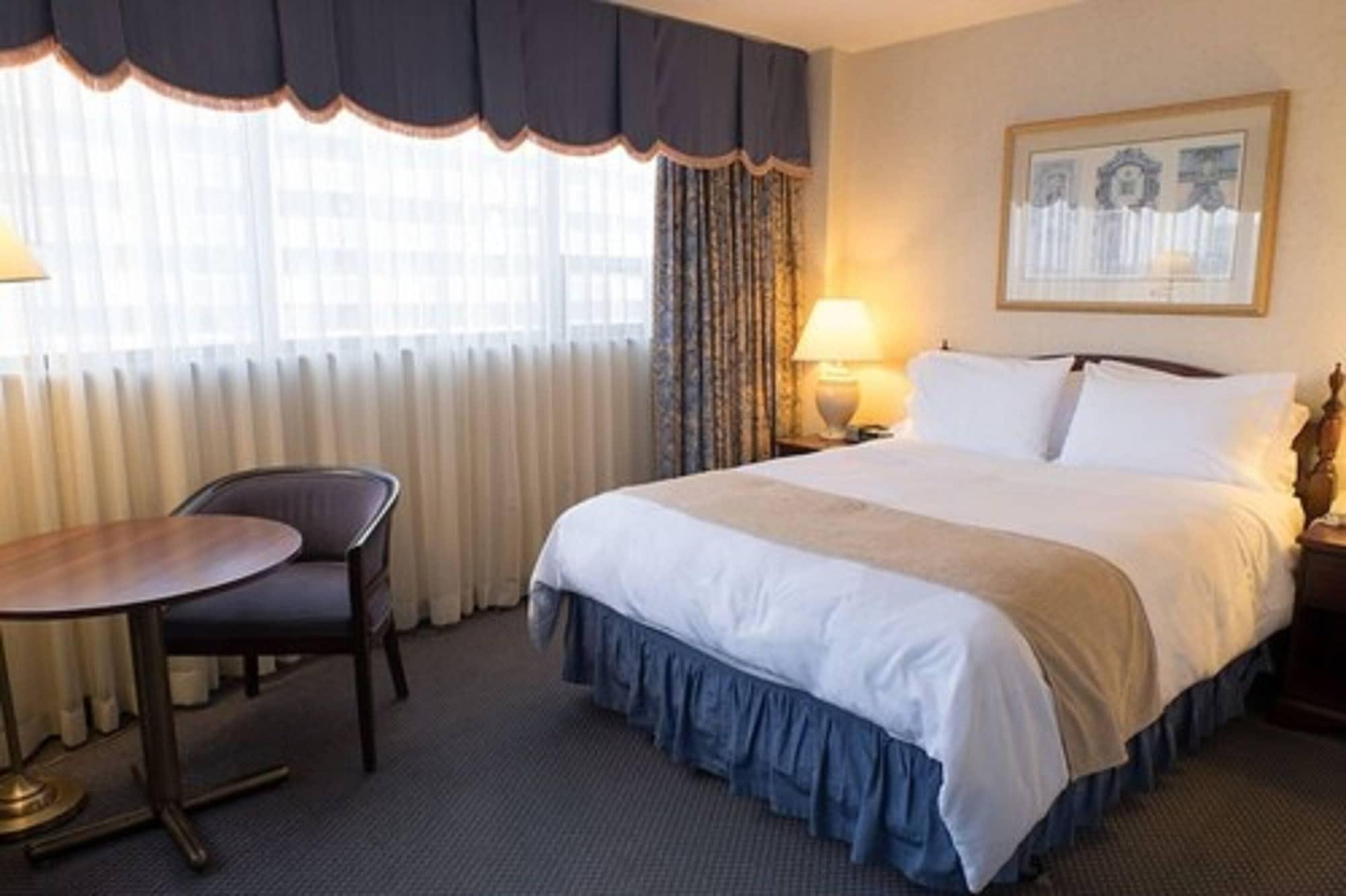 The Roehampton Hotel Торонто Екстер'єр фото