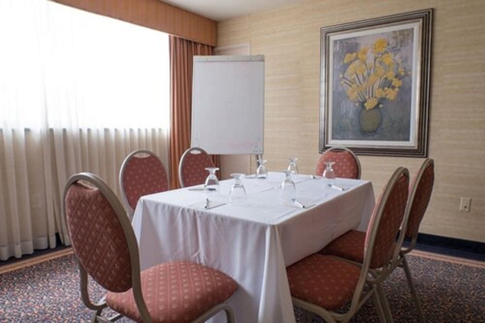The Roehampton Hotel Торонто Екстер'єр фото
