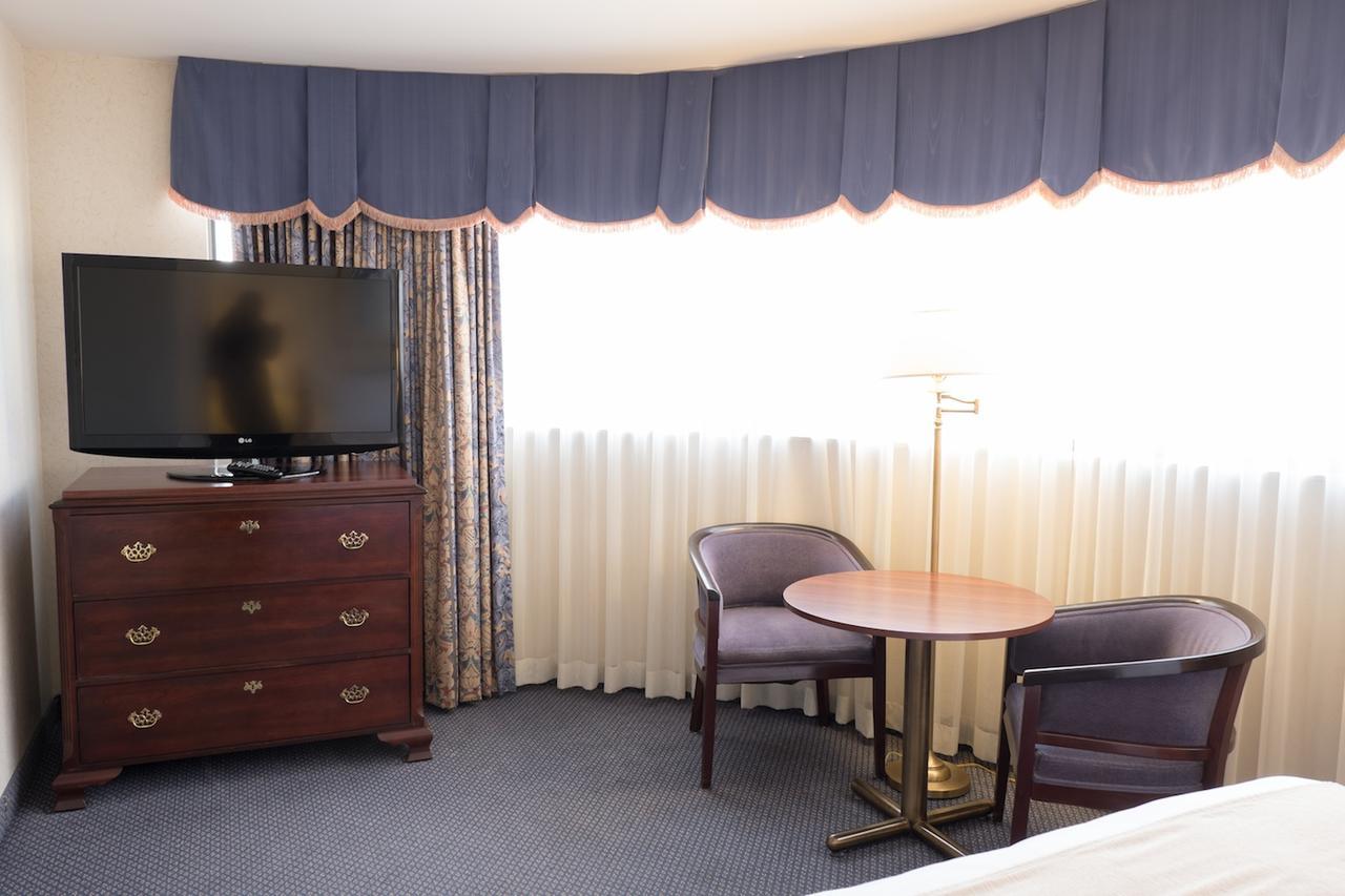 The Roehampton Hotel Торонто Екстер'єр фото